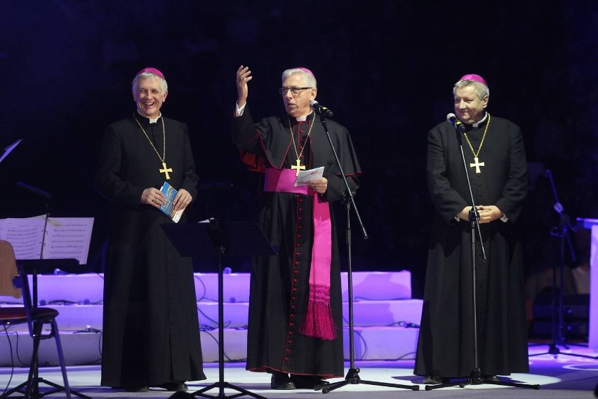Nowi biskupi katowiccy w Spodku [ZDJĘCIA]