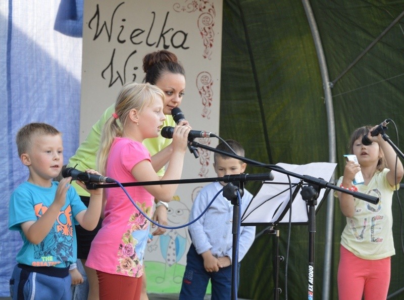 Podczas występu Amelii Lisowskiej dzieci z widowni dołączyły...