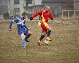 Kaszubia Starzyno - Zatoka 95 Puck 2:2 (0:1). Wiosenne derby powiatu puckiego bez rozstrzygnięcia | ZDJĘCIA, WIDEO