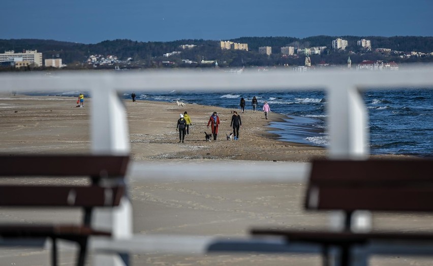 Majówka w tym roku przepadła, a co z wakacjami? Trwają...