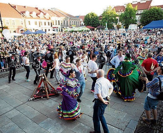 Tak bawiono się podczas ubiegłorocznego Festiwalu Folkloru