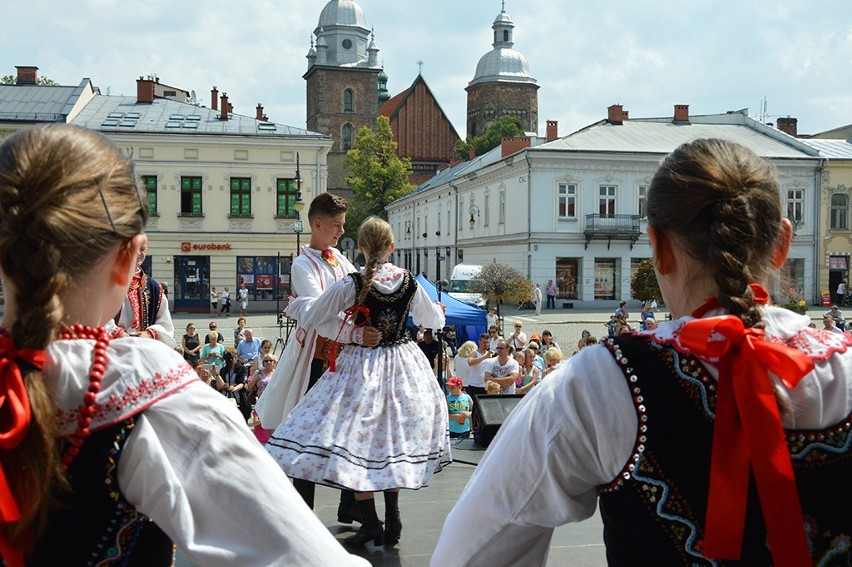 Dzieci z Mystkowa i ze Sławuty na Ukrainie oczarowały publiczność [ZDJĘCIA]