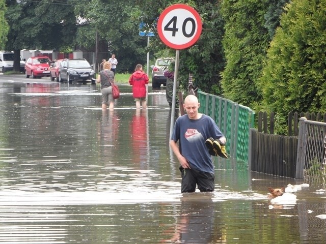 Burza w Rudzie Śląskiej. Zalane osiedla w Bykowinie i Kochłowicach