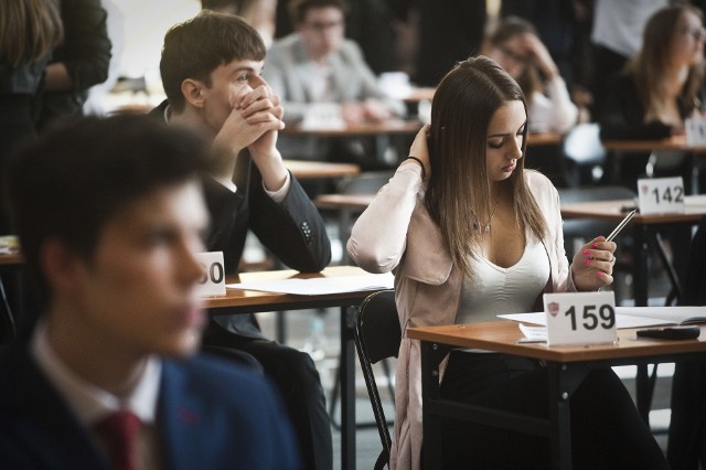 Matura 2019 Angielski ODPOWIEDZI Z EGZAMINU MATURALNEGO Z JĘZYKA OBCEGO. ARKUSZ CKE ODPOWIEDZI Z ANGIELSKIEGO