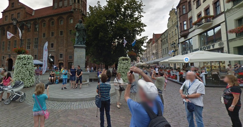 Torunianie przyłapani przez Google Street View. Może jesteś na którymś zdjęciu?