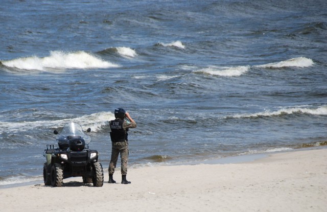 Szczęśliwie zakończyła się akcja poszukiwawcza 13-latka, który w niedziele zaginął na plaży w Darłówku. Chłopca odnalazł funkcjonariusz z Placówki Straży Granicznej w Kołobrzegu pełniący służbę w Darłowie