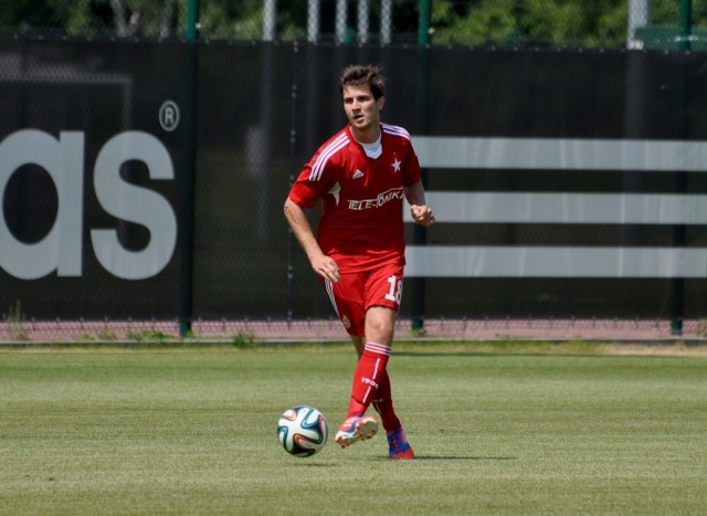 Semir Stilić podczas sparingowego spotkania w Myślenicach