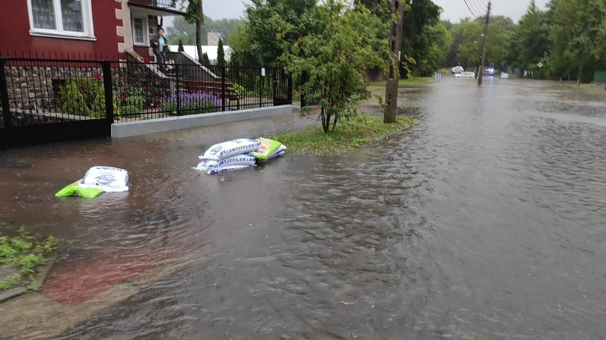 Tak wyglądają ulice na osiedlu Dojlidy Fabryczne po ulewach....