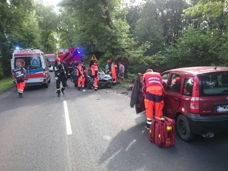 Wypadek na DK 71 w Łodzi. 3 osoby ranne! [zdjęcia]