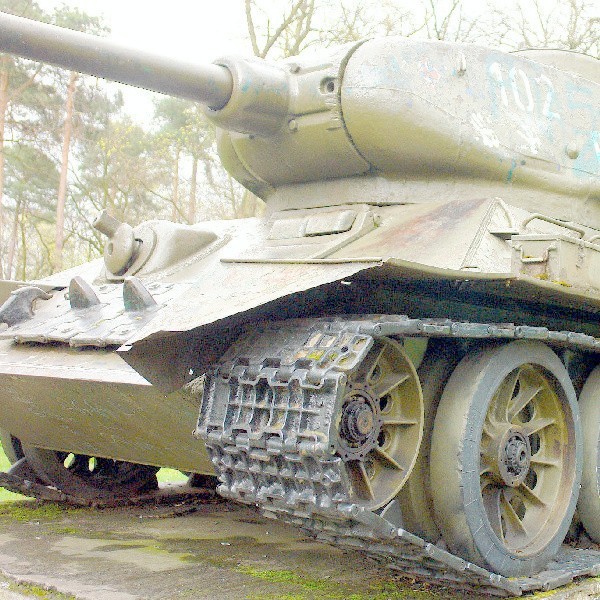 Miejsce czołgu jest w muzeum armii lub na Cytadeli- uważają mieszkańcy.