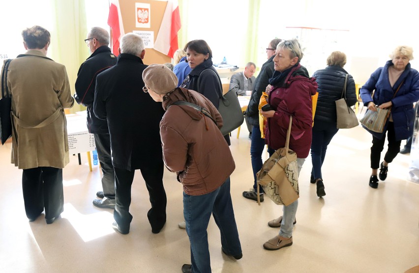 Zobacz fotorelację z wyborów samorządowych w Łodzi