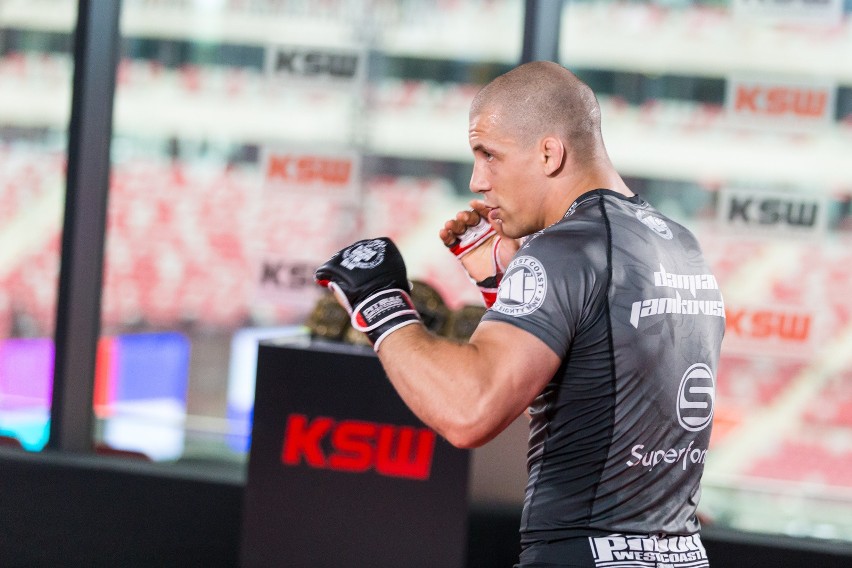 KSW 43 o której początek transmisji na żywo? Galę KSW 43 we...