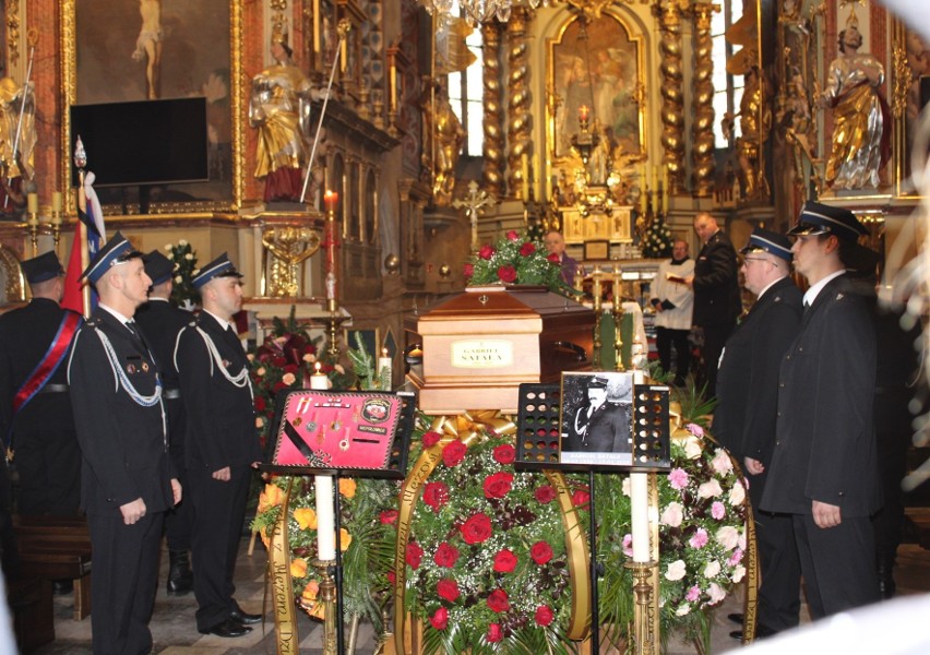Pogrzeb druha Gabriela Satały z OSP Niepołomice