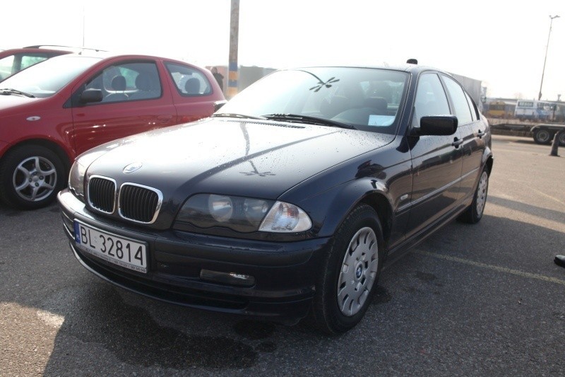 BMW 320D, 2001 r., 11 tys. 700 zł;
