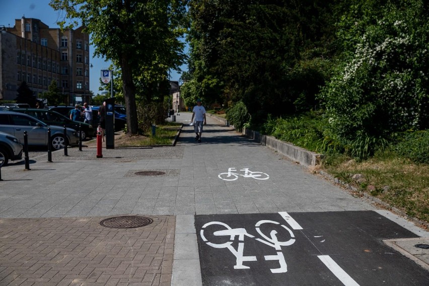 Powstały nowe odcinki ścieżek rowerowych przy ulicy...