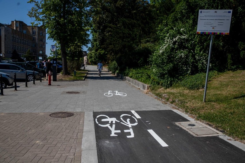 Powstały nowe odcinki ścieżek rowerowych przy ulicy...