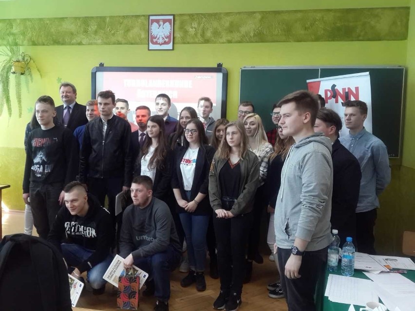 Uczniowie ze Starachowic w finale regionalnym konkursu z języka niemieckiego 
