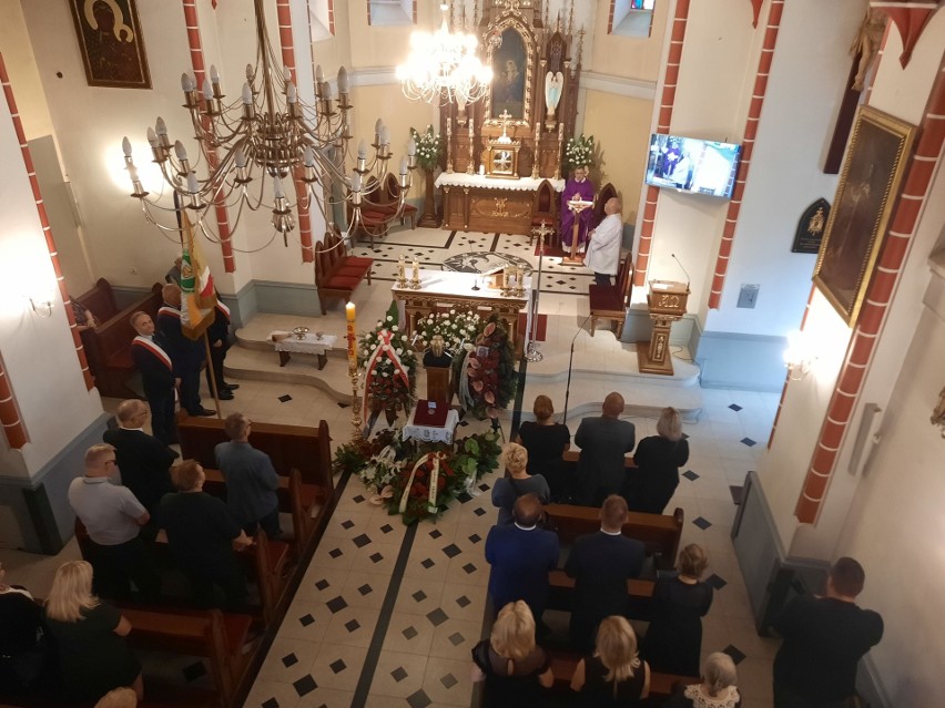 Uroczystości pogrzebowe odbyły się w kościele pod wezwaniem...