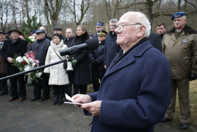 W Lasku Południowym oddali hołd polskim robotnikom przymusowym, którzy 7 marca 1945 roku zostali zamordowani przez  hitlerowców na terenie niemieckiego jeszcze Słupska. Uroczystość rozpoczęła się odśpiewaniem hymnu RP, złożono także wiązanki i kwiaty pod pomnikiem poległych robotników. 