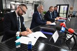 EkoEnergia i Politechnika Świętokrzyska będą pracowały dla Tauronu. W Kielcach podpisano umowę o współpracy [WIDEO, ZDJĘCIA]