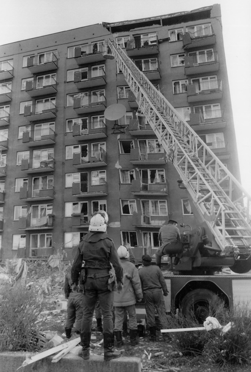 Wybuch gazu w wieżowcu w Gdańsku w 1995 roku. Zobacz archiwalne zdjęcia i wideo 