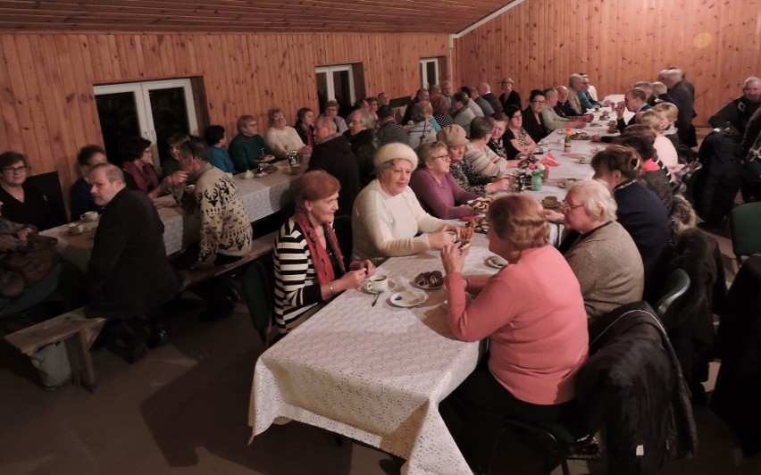 Pierwsze spotkaniu klubu seniora w Rzekuniu. Seniorzy z gminy chcą mieć swoje miejsce