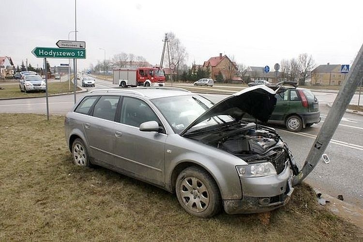 Brańsk. 83-letni kierowca fiata prawdopodobnie spowodował wypadek (zdjęcia)