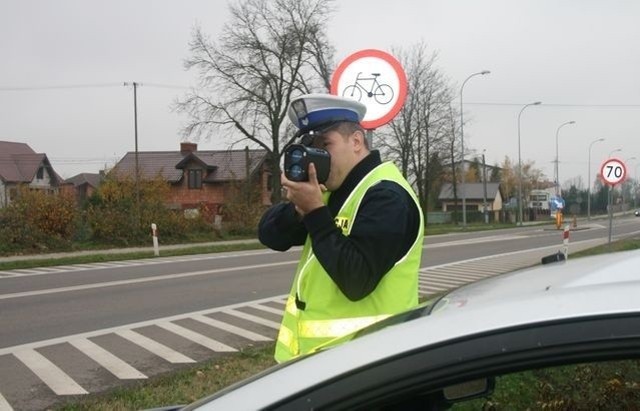 Bielscy policjanci dostali laserowy miernik prędkości Ultralyte