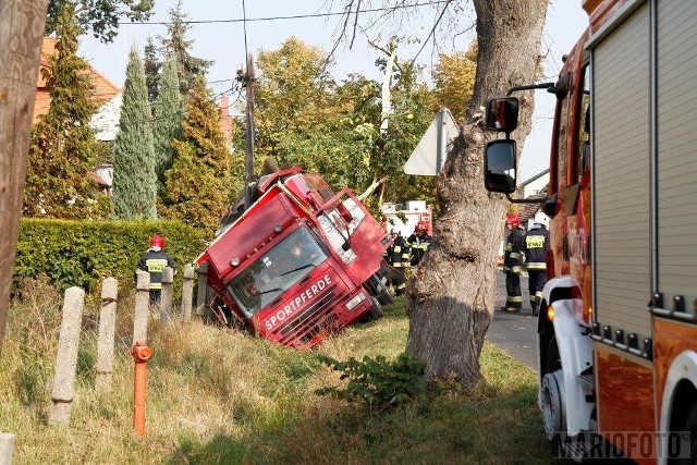 Do zdarzenia doszło dziś rano na trasie Czarnowąsy - Brynica.