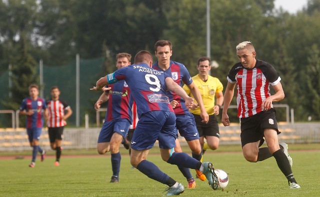 Bartłomiej Buczek (z prawej) zdobył 5 bramek w tym sezonie