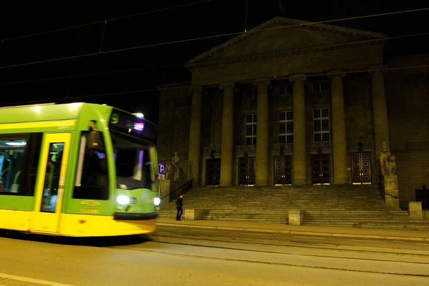 O godz. 20.30 zgasły światła w budynkach w Poznaniu