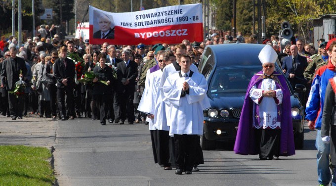 Cichą modlitwą oddaliśmy hołd zmarłemu