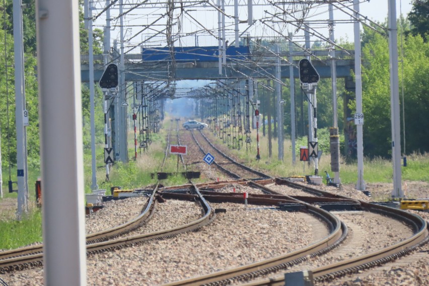 Miasto chce wybudować 900-metrową drogę wzdłuż torów...