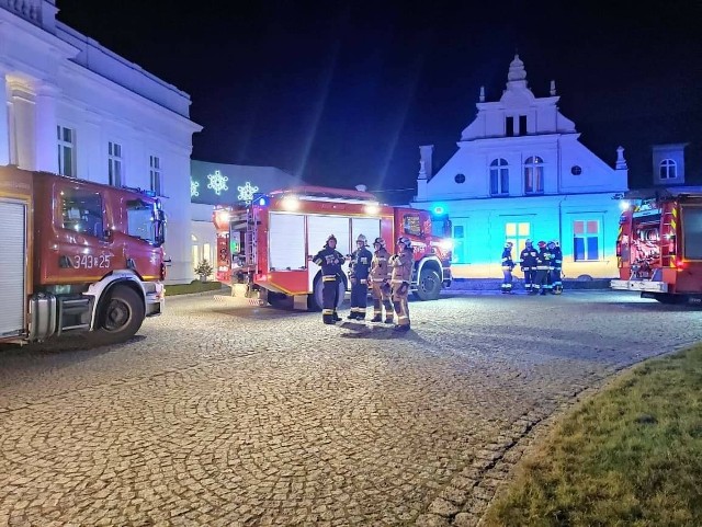 Do pożaru w kompleksie hotelowym w Turznie popędziły trzy jednostki straży pożarnej, m.in. OSP Papowo Toruńskie