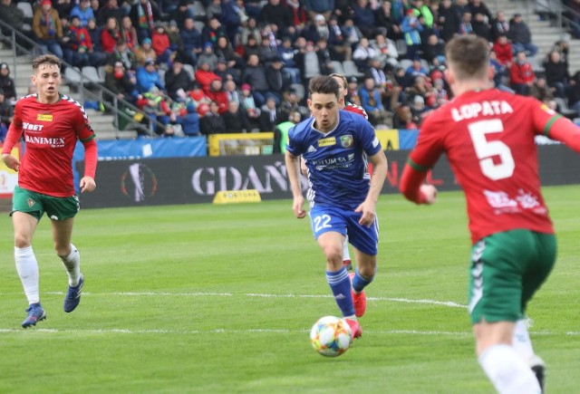 Joan Roman zaliczył dwie asysty, a Miedź Legnica pokonała u siebie Sandecję Nowy Sącz 3:1.