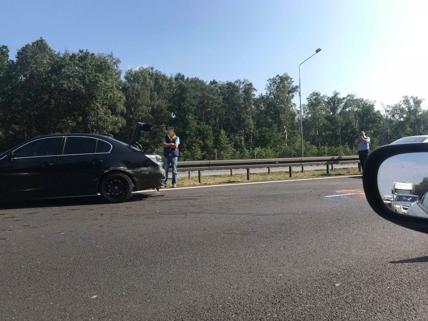 Karambol na A4 w Katowicach. Na autostradzie zderzyło się 7...