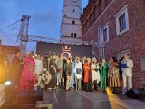 Sandomierz Fashion Street 2023. Udany pokaz mody na sandomierskiej Starówce. Zobacz nowe zdjęcia