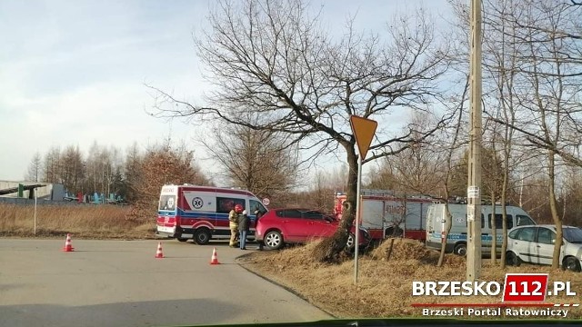 Wypadek w Brzesku na skrzyżowaniu Szczepanowskiej i Bujaka