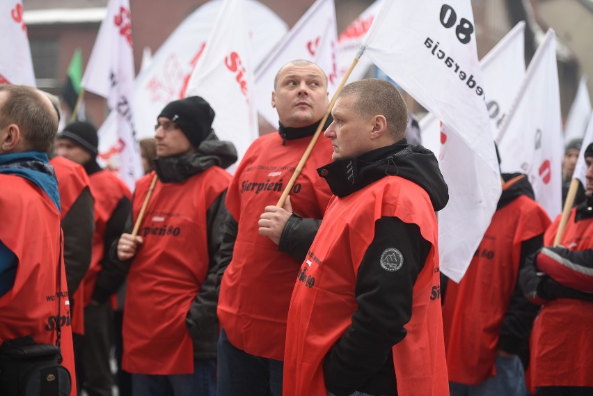 Protest górników kopalni Boże Dary w Katowicach: