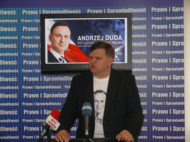 Senator Wojciech Skurkiewicz przekonywał, że przyszły rząd Prawa i Sprawiedliwości uszanuje "przetarg śmigłowcowy", który daje szanse na rozwój radomskiego przemysłu.