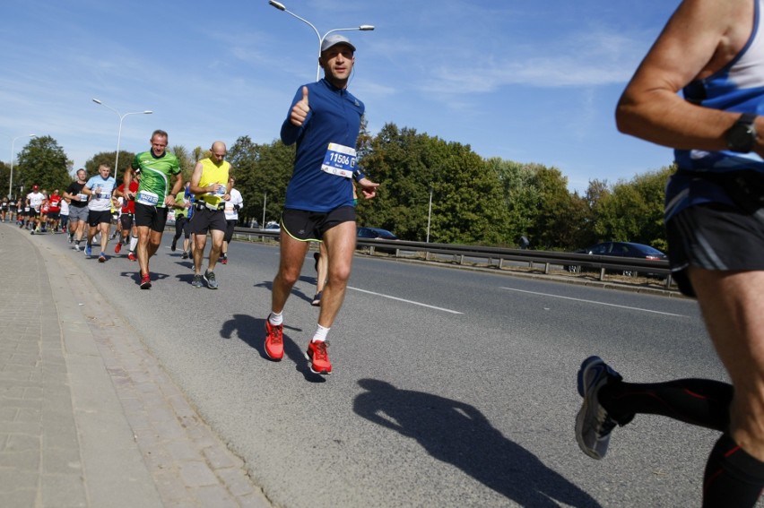 Uczestnicy Maratonu Warszawskiego 2018. Więcej zdjęć...