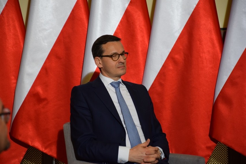 Premier Morawiecki w Skawinie. Mówił o smogu, podatkach i zależnej gospodarce [ZDJĘCIA]