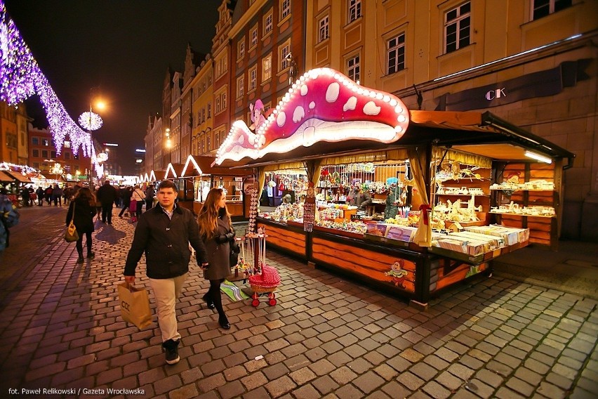 Jarmark Bożonarodzeniowy na wrocławskim Rynku otwarty (FILM, ZDJĘCIA, CENY)