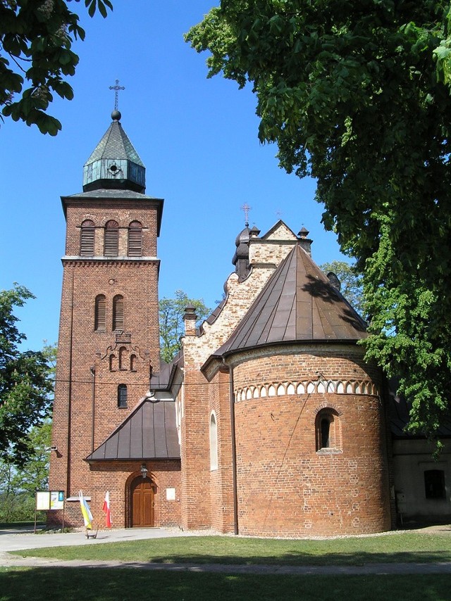 Kościół pw. św Urszuli pochodzi z pierwszej połowy XIII w.