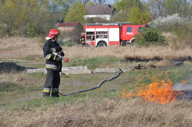 Dobieżyn: Płomienie na ściernisku