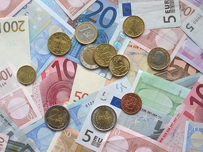 Opłaty w strefie euro normalnieją.
