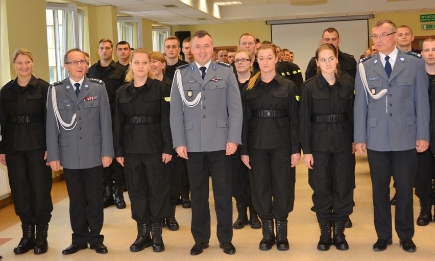 Nowi policjanci w garnizonie mazowieckim, m.in. w Ostrowi i Wyszkowie
