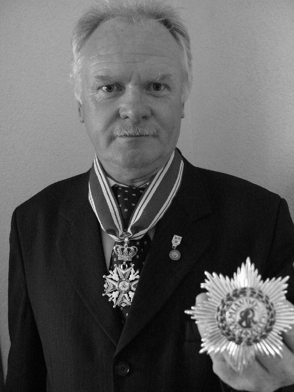 Niedawno Jerzy Dziopa za swoją działalność charytatywną otrzymał Krzyż Komandorski II Klasy w Koronie i z Gwiazdą Św. Stanisława.