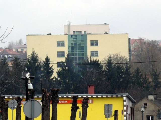 Umowa dzierżawy opatowskiego szpitala nakłada na dzierżawcę konieczność dokończenia budowy opatowskiego szpitala.