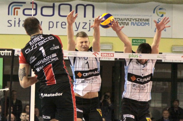 W pierwszej rundzie Cerrad Czarni cieszyli się ze zwycięstwa we własnej hali z Asseco Resovią Rzeszów.